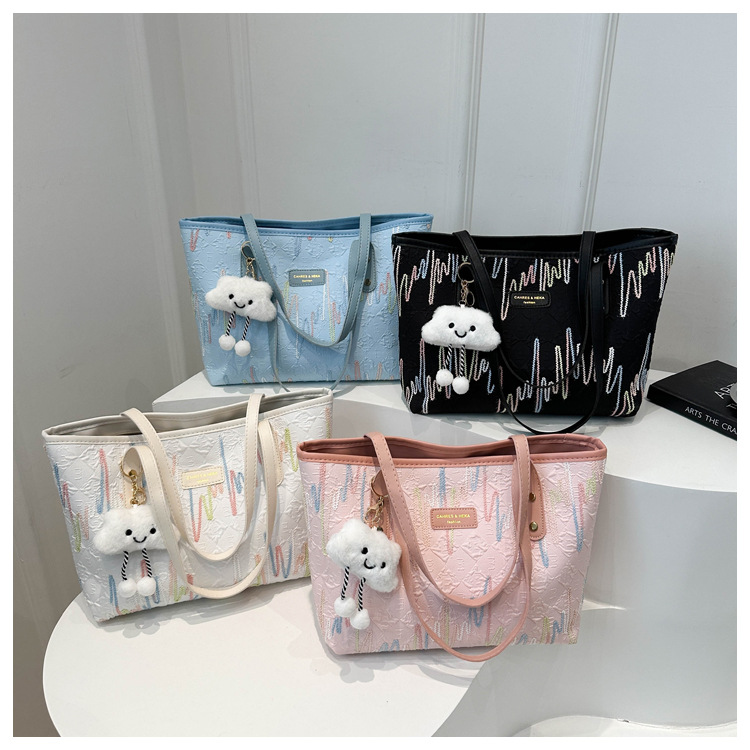Labu Tote bag